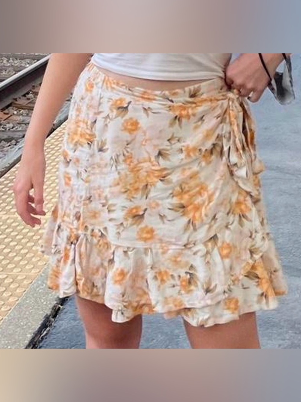 American Eagle Wrap Skirt Floral Yellow Sz Small NWT